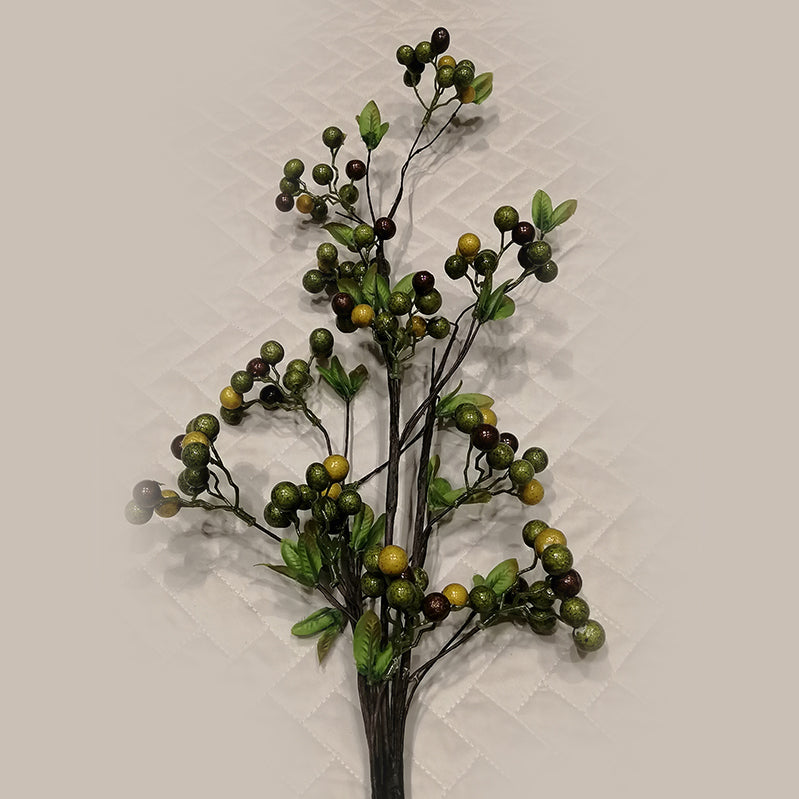 Green Berries Spray