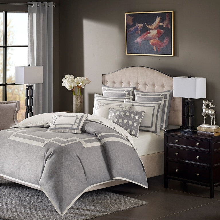 Savoy Comforter Set